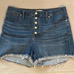 Madewell high rise shorts with button front detail size 34 (US 16/18)
